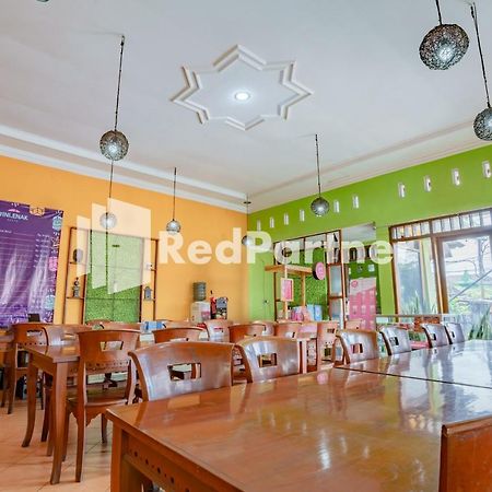 Nafisa Homestay Syariah Near Jatim Park 3 Batu Mitra Reddoorz Malang Kültér fotó