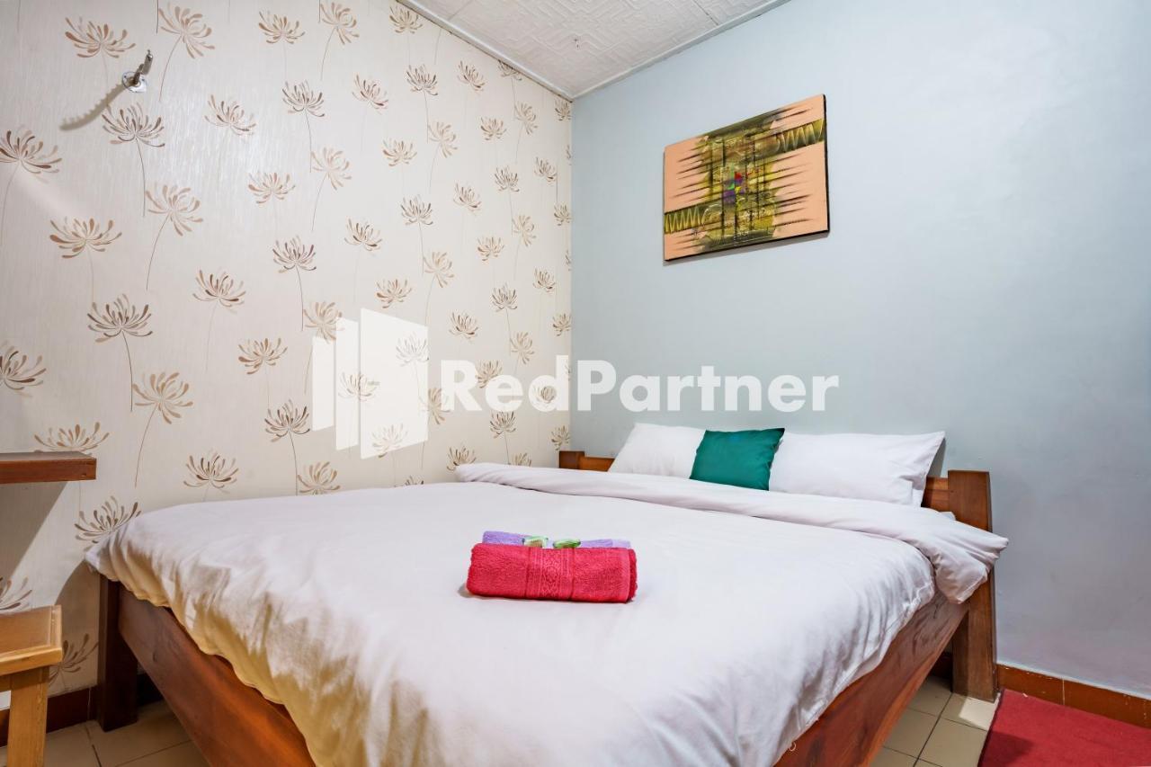 Nafisa Homestay Syariah Near Jatim Park 3 Batu Mitra Reddoorz Malang Kültér fotó
