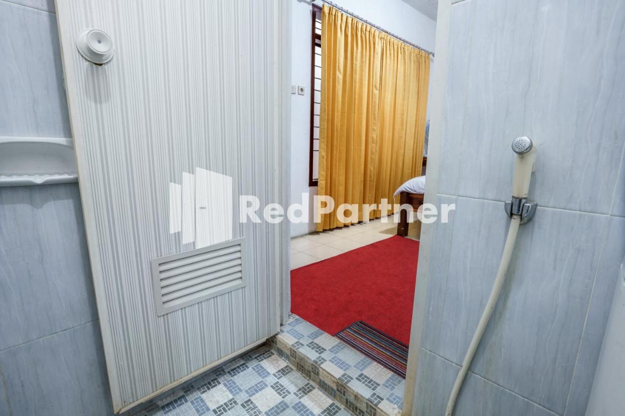 Nafisa Homestay Syariah Near Jatim Park 3 Batu Mitra Reddoorz Malang Kültér fotó
