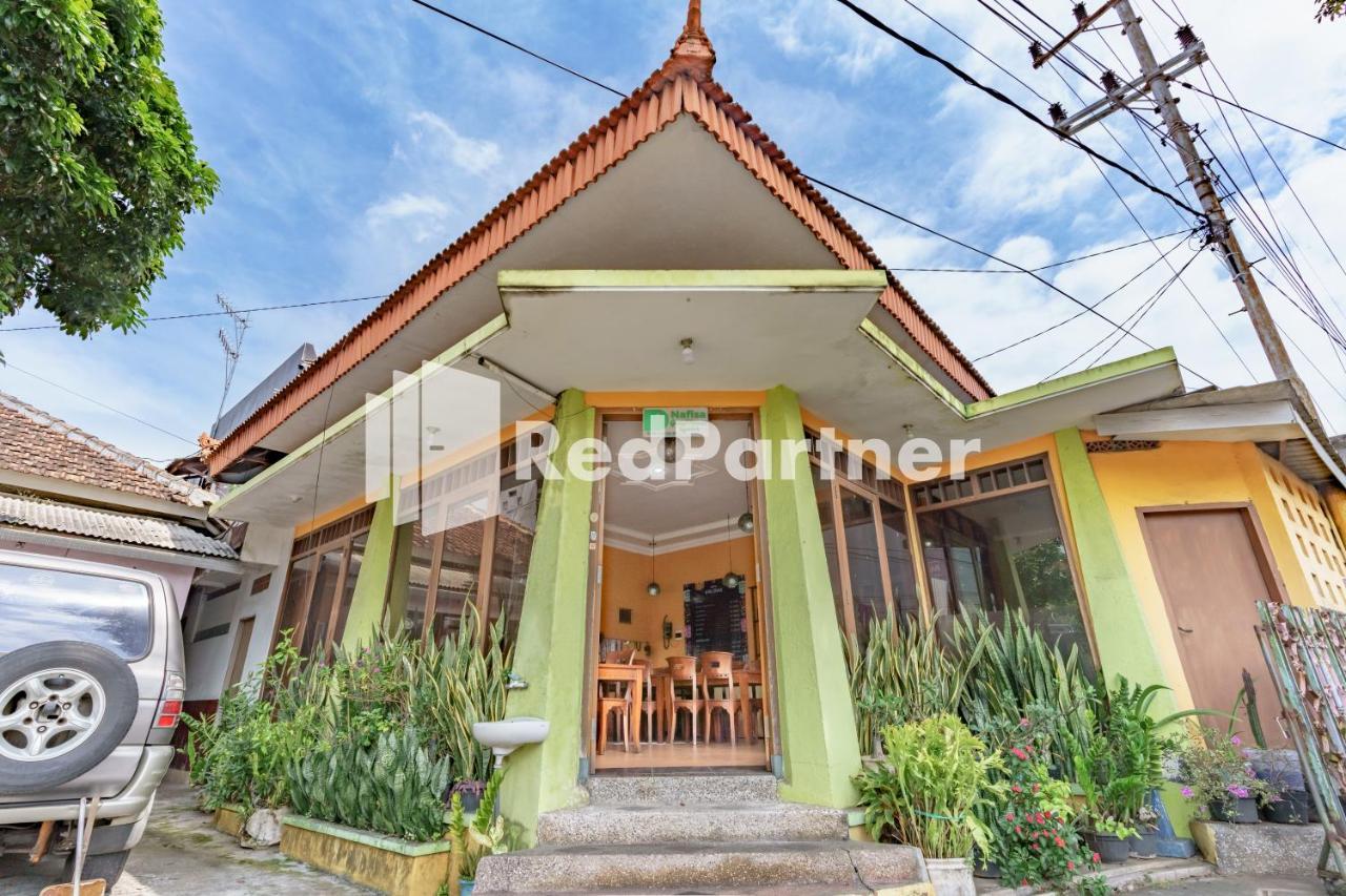 Nafisa Homestay Syariah Near Jatim Park 3 Batu Mitra Reddoorz Malang Kültér fotó
