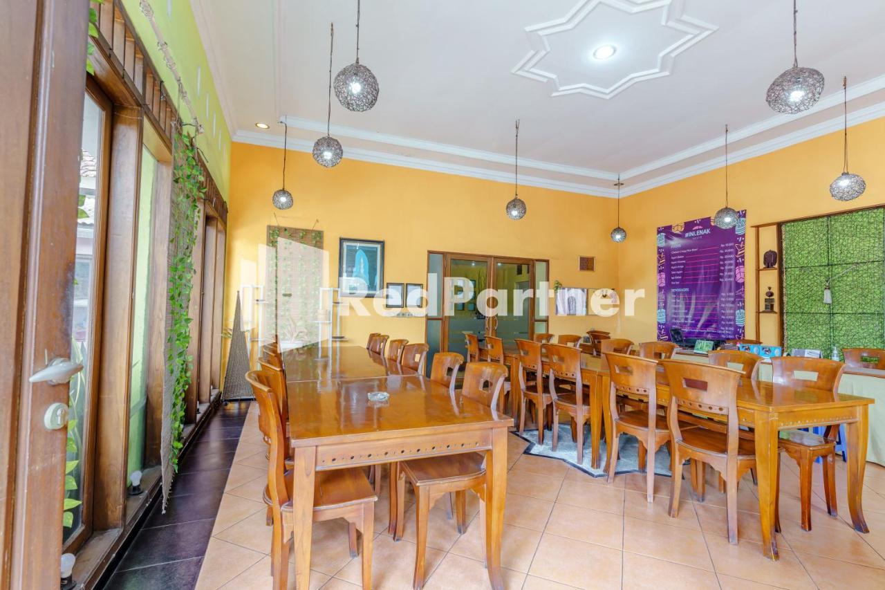 Nafisa Homestay Syariah Near Jatim Park 3 Batu Mitra Reddoorz Malang Kültér fotó