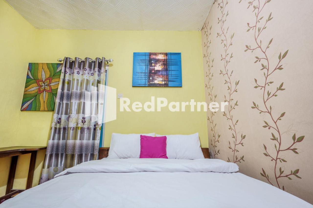 Nafisa Homestay Syariah Near Jatim Park 3 Batu Mitra Reddoorz Malang Kültér fotó