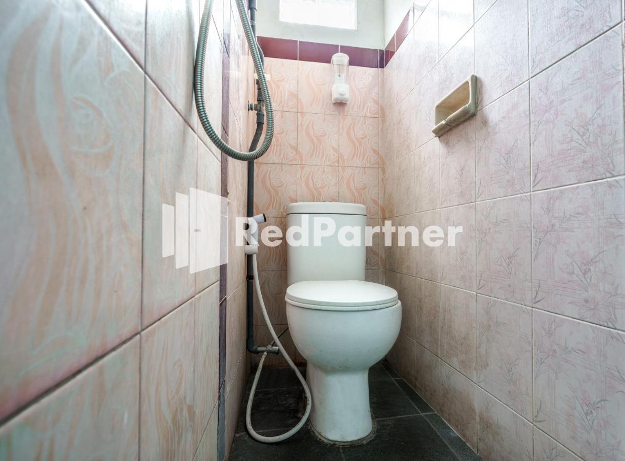 Nafisa Homestay Syariah Near Jatim Park 3 Batu Mitra Reddoorz Malang Kültér fotó