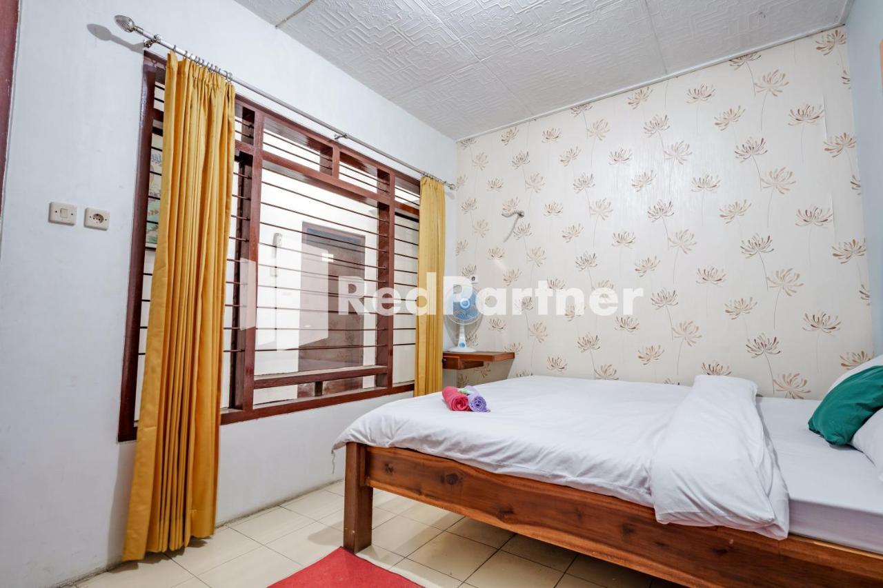 Nafisa Homestay Syariah Near Jatim Park 3 Batu Mitra Reddoorz Malang Kültér fotó