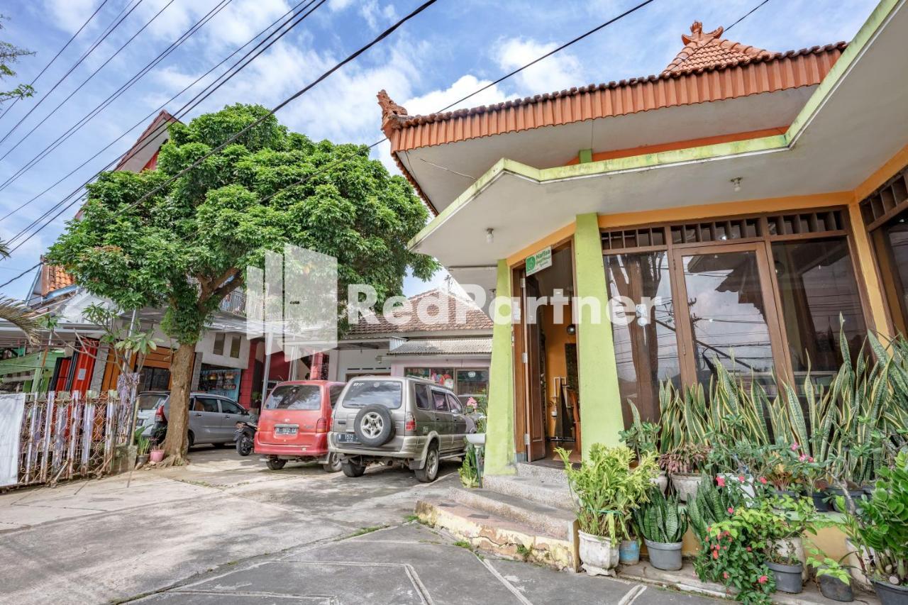 Nafisa Homestay Syariah Near Jatim Park 3 Batu Mitra Reddoorz Malang Kültér fotó